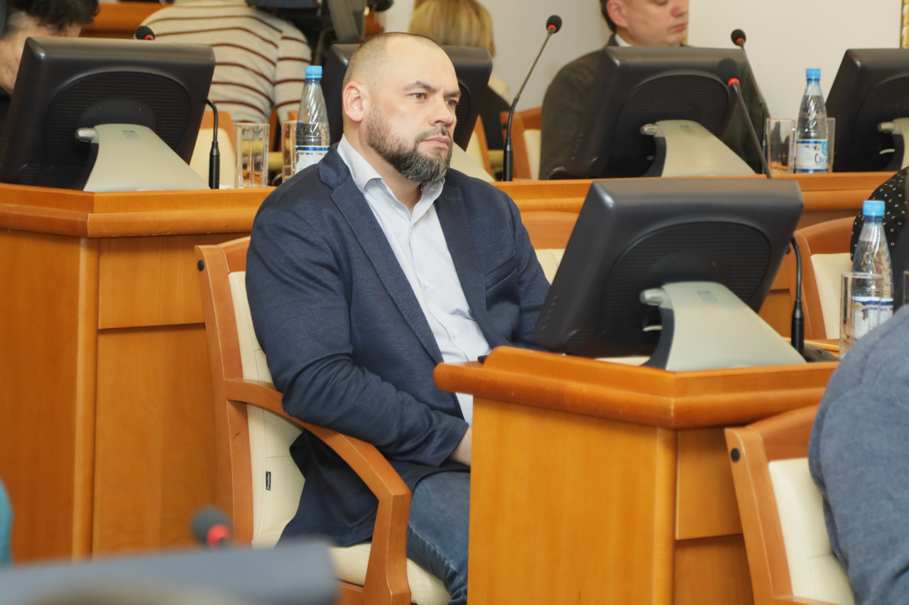 ������� �������� ������������ � ����������� ��������� ����� ������������